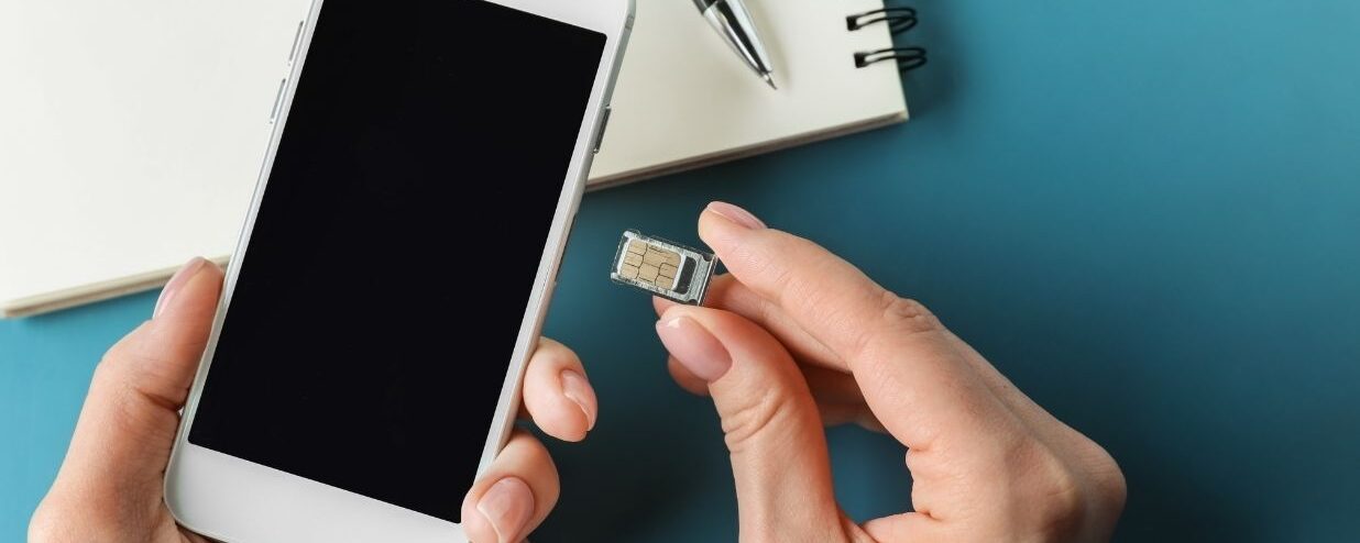 Stay Connected in Japan: Sim card, Pocket Wifi and more