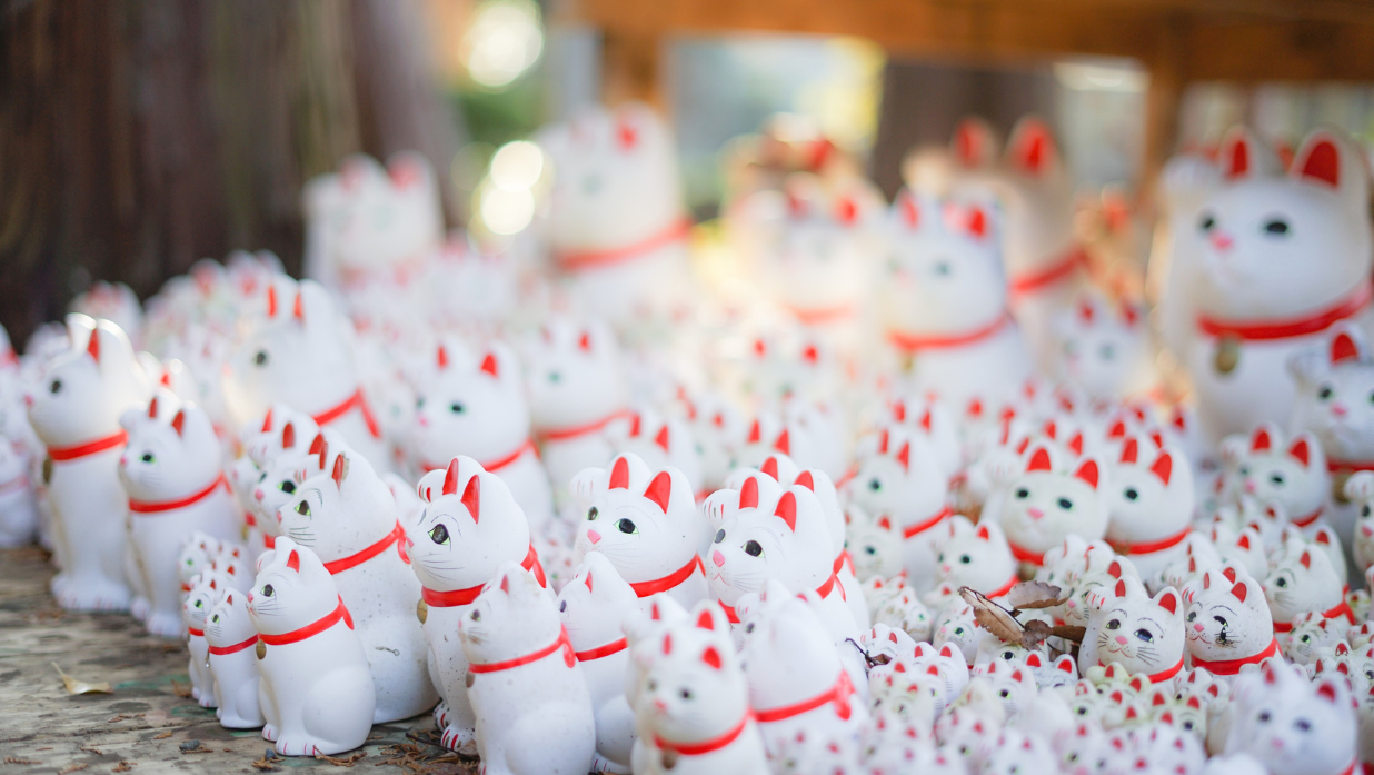10 Japanese Superstitions Explained – Meaning & Origins