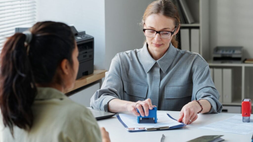 how to get dependent visa japan