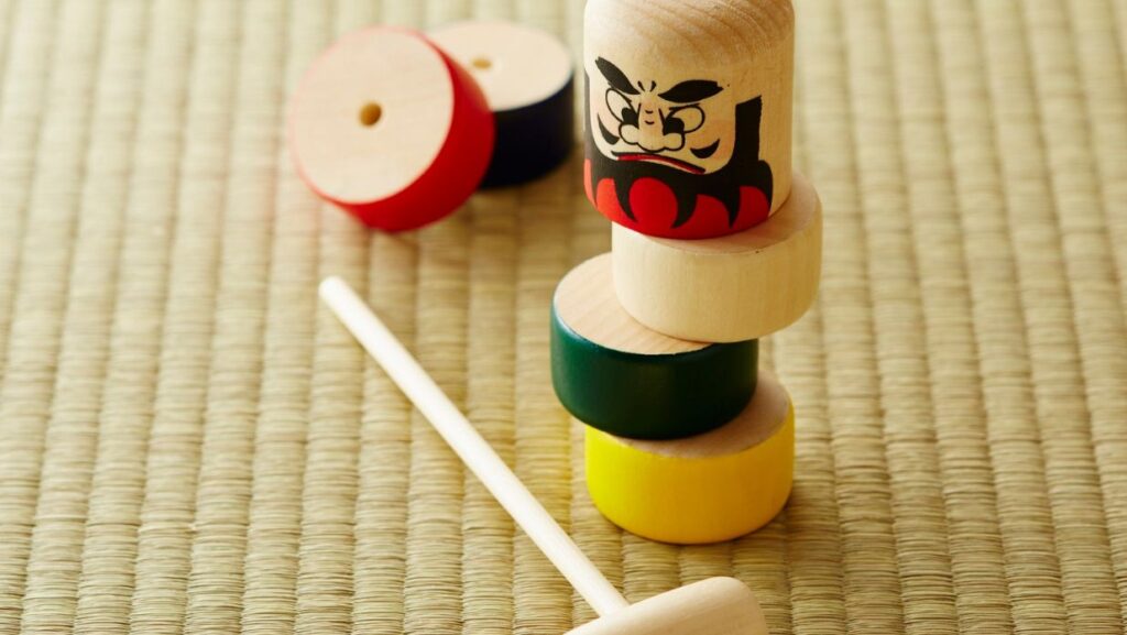 daruma otoshi traditional japanese game