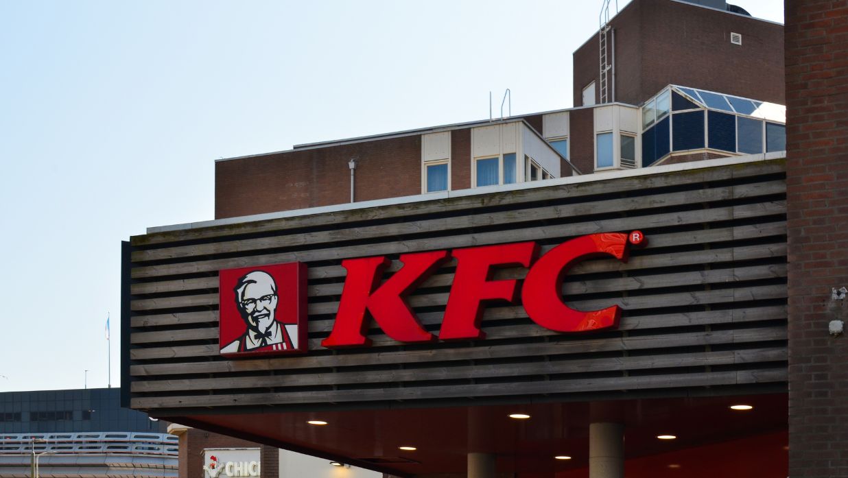 why do people eat kfc during christmas in japan