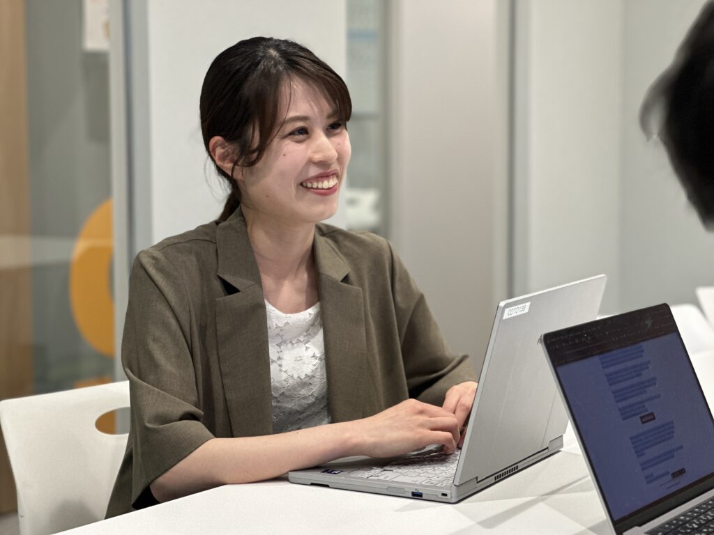 nao yoshida coto academy interviewing students