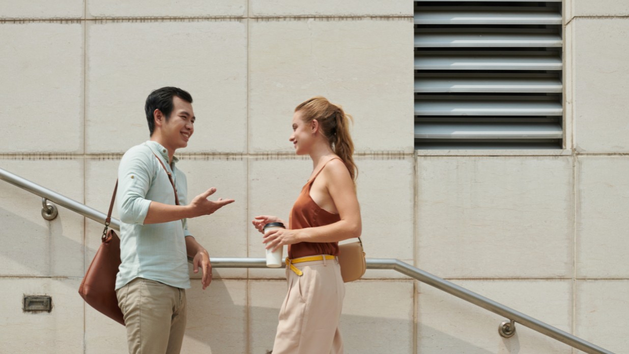 Feature image for the Japanese pick-up line blog showing a man asking out a woman