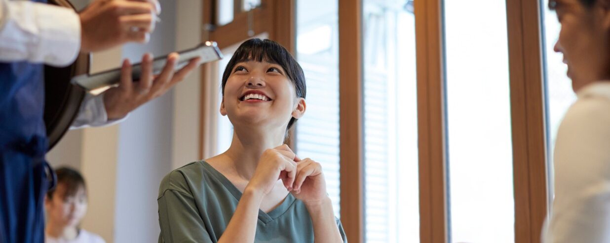Japanese Restaurant Phrases You’ll Hear & Use When Eating in Japan